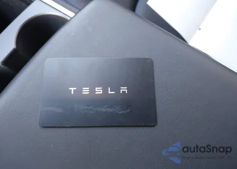 2023 Tesla Model Y Awd/Long Range Dual Motor All-Wheel Drive из США, поврежденный, VIN 7SAYGDEE3PF817097